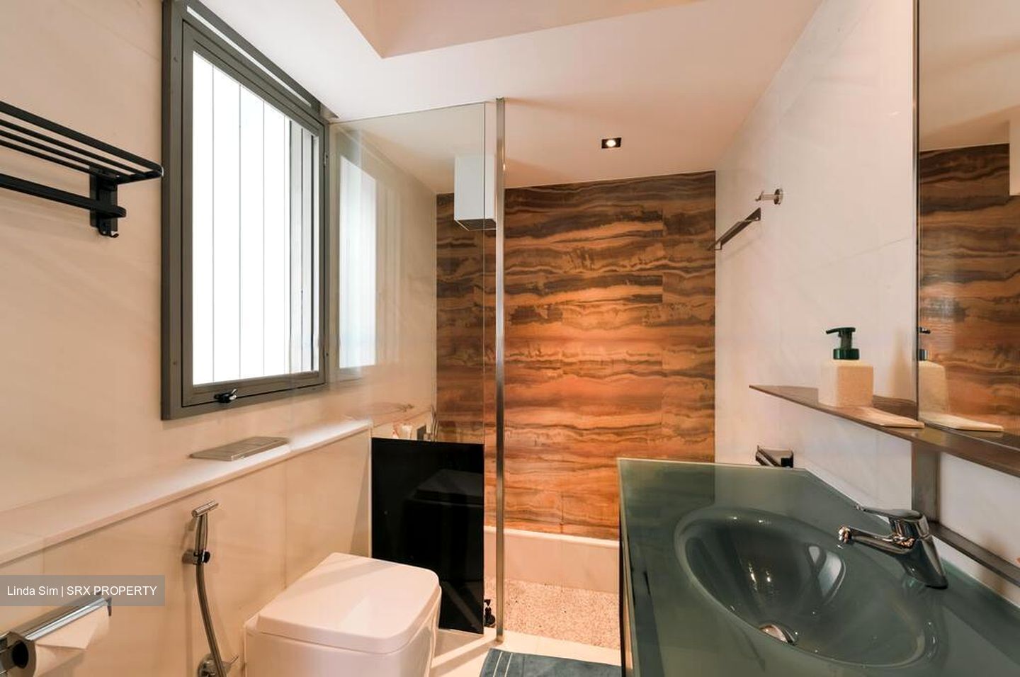 SilverSea (D15), Condominium #480063361